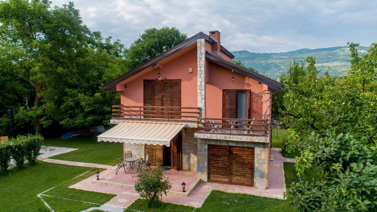 Vila Andrea Danilovgrad Buitenkant foto